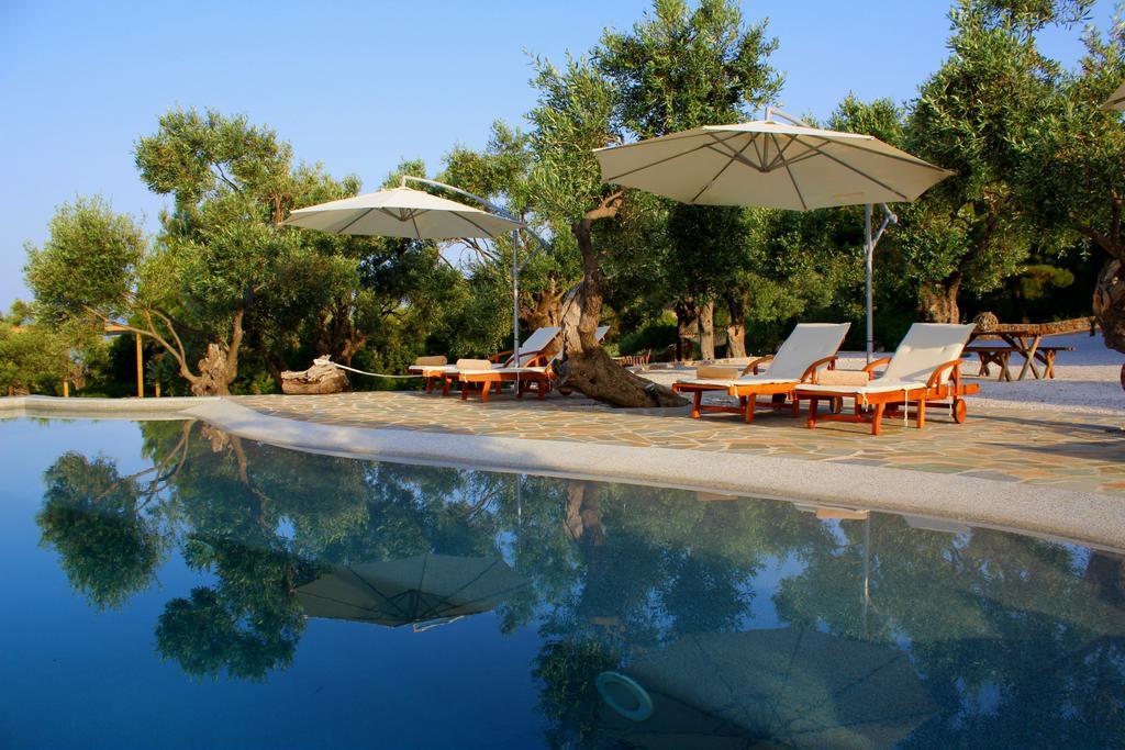The Infinity 180 Luxury Suites Milia Екстериор снимка