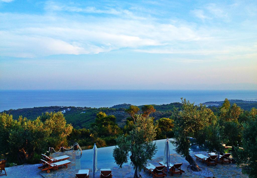 The Infinity 180 Luxury Suites Milia Екстериор снимка