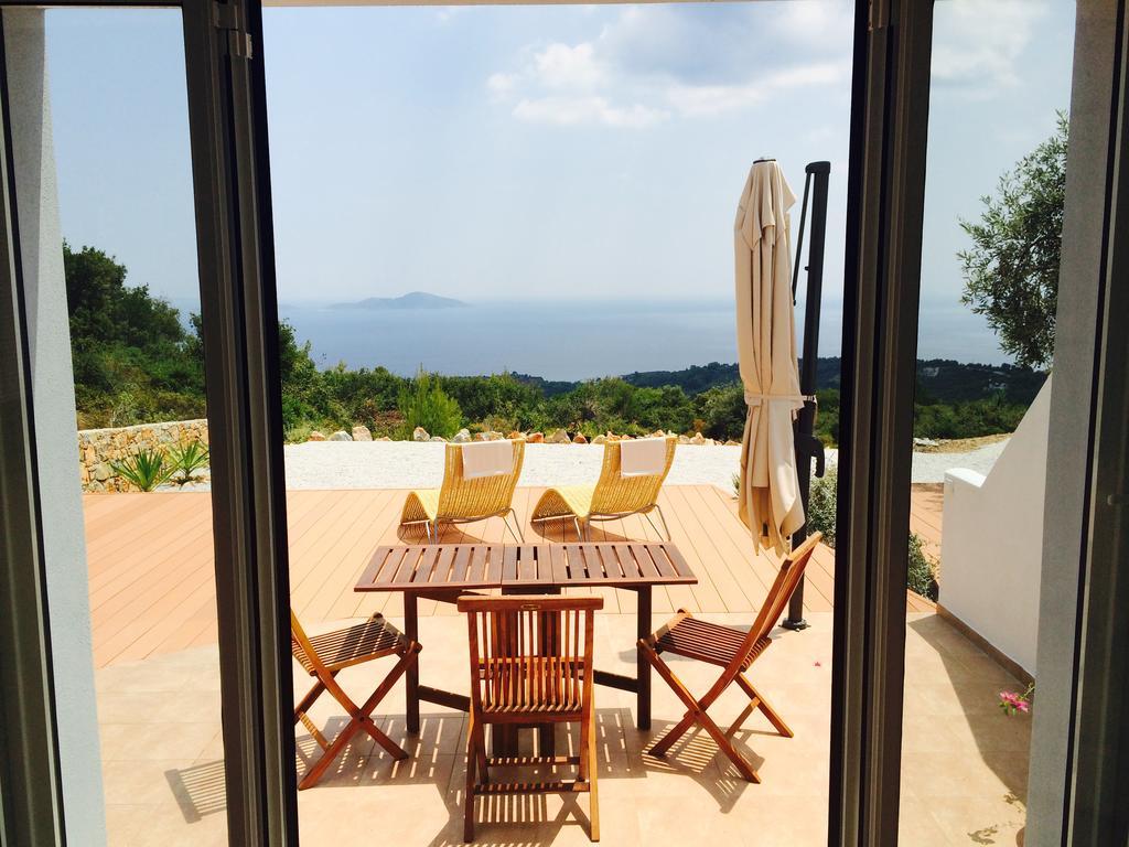 The Infinity 180 Luxury Suites Milia Екстериор снимка