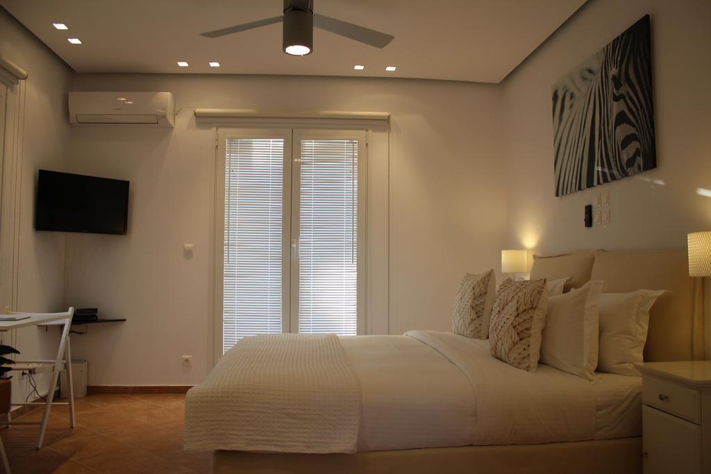 The Infinity 180 Luxury Suites Milia Екстериор снимка