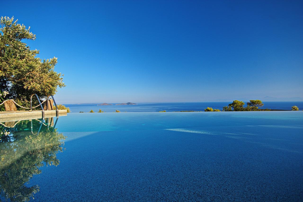 The Infinity 180 Luxury Suites Milia Екстериор снимка