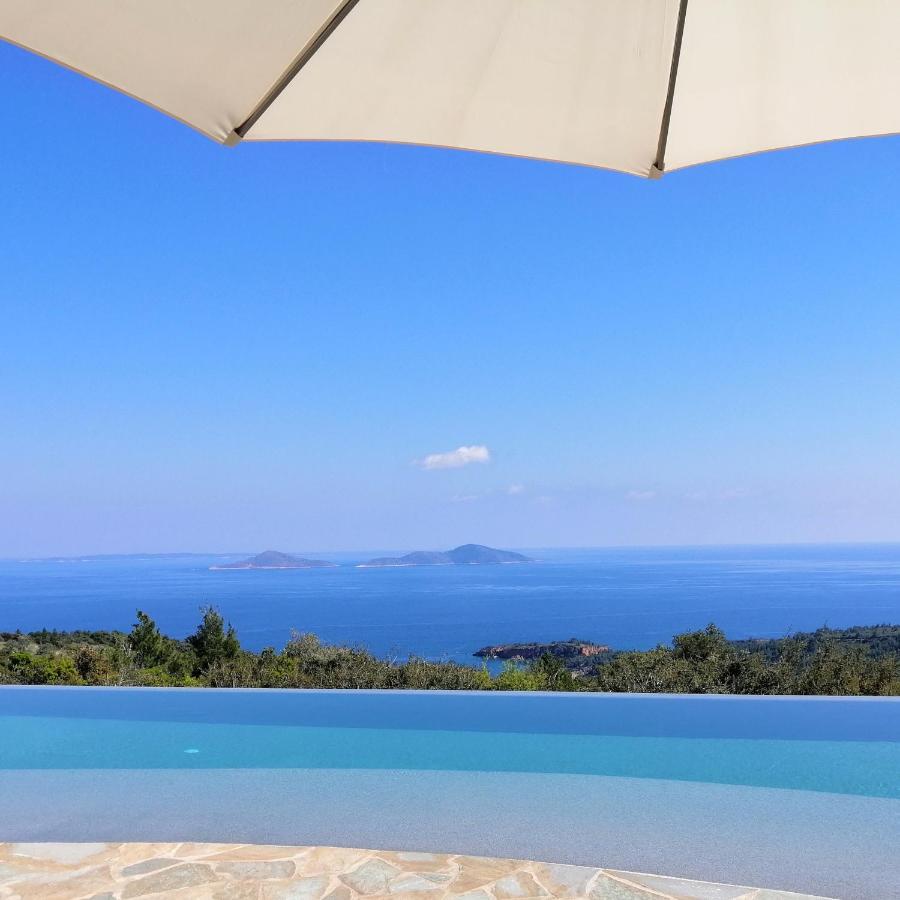 The Infinity 180 Luxury Suites Milia Екстериор снимка